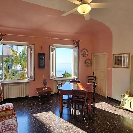 Апартаменти Le Finestre Sul Mare Альбіссола-Марина Екстер'єр фото